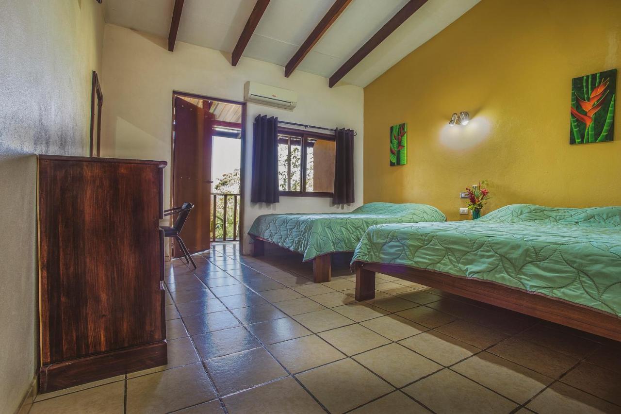 Hotel La Hacienda Quesada  エクステリア 写真