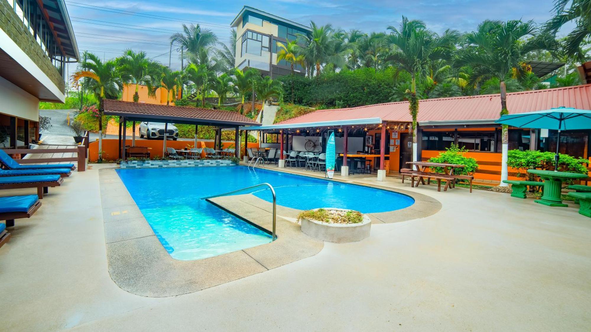 Hotel La Hacienda Quesada  エクステリア 写真