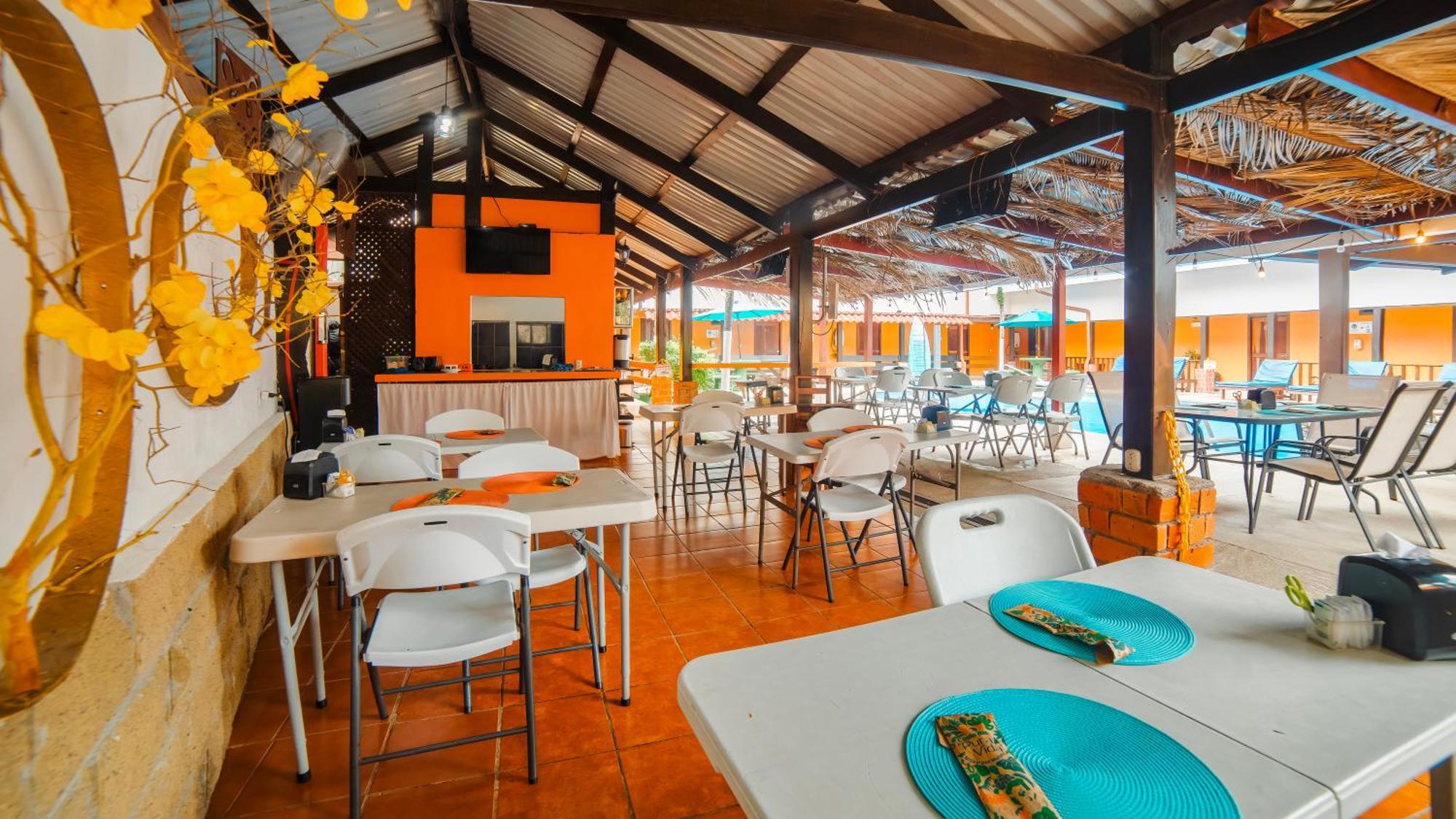 Hotel La Hacienda Quesada  エクステリア 写真