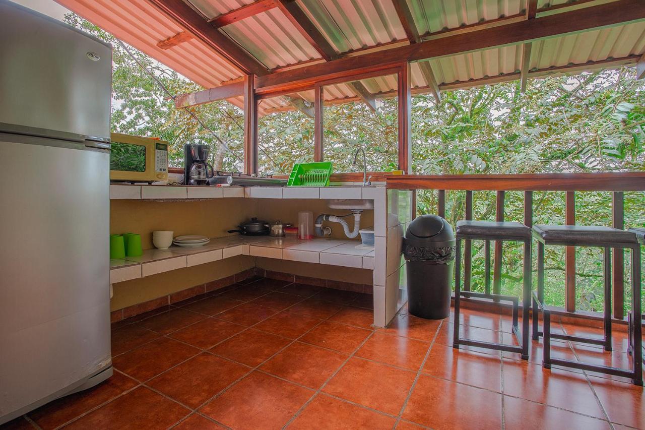 Hotel La Hacienda Quesada  エクステリア 写真